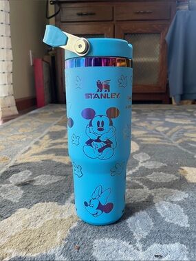 Disney Stanley IceFlow Flip Straw 30oz Blue
